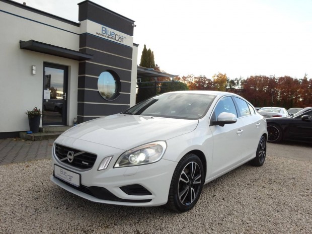 Volvo S60 2.0 D [D3] R-Design Xenon!!Gazdasgos...